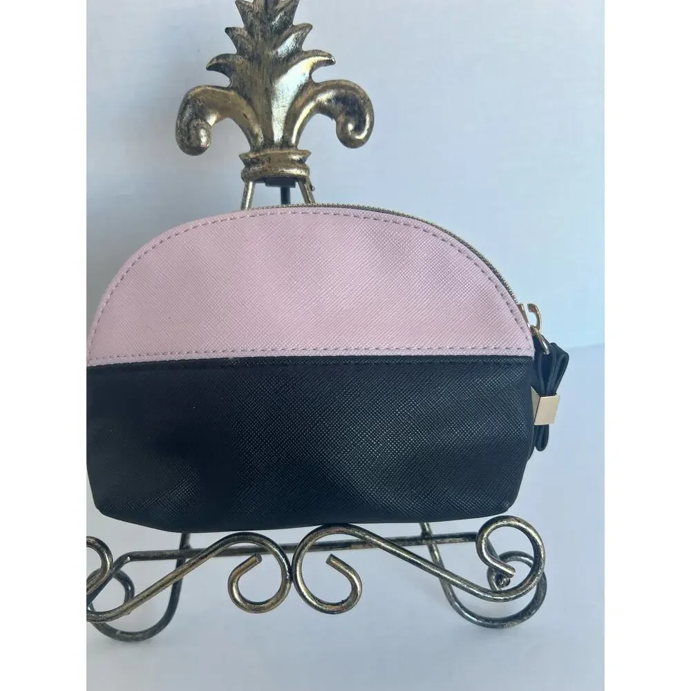 Victoria's Secret Cosmetic‎ Bag Women OS Black Gold Excellent Vegan Leather Bow